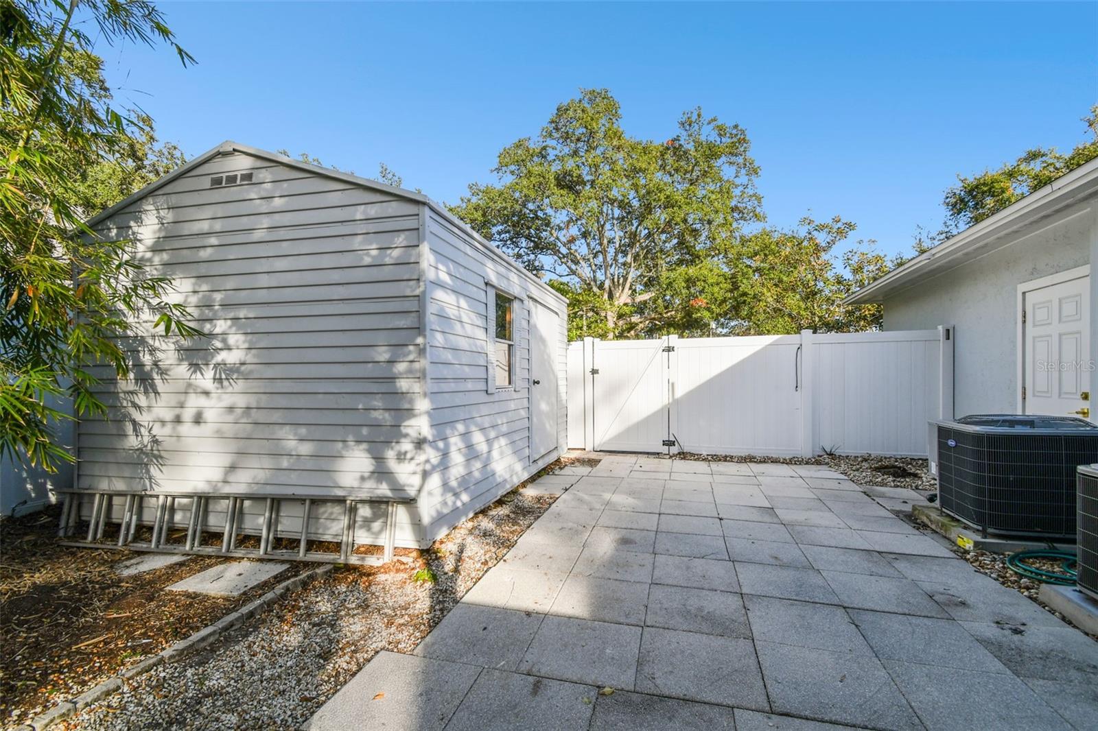 201 S SHORE CREST DR, TAMPA, FL, 33609