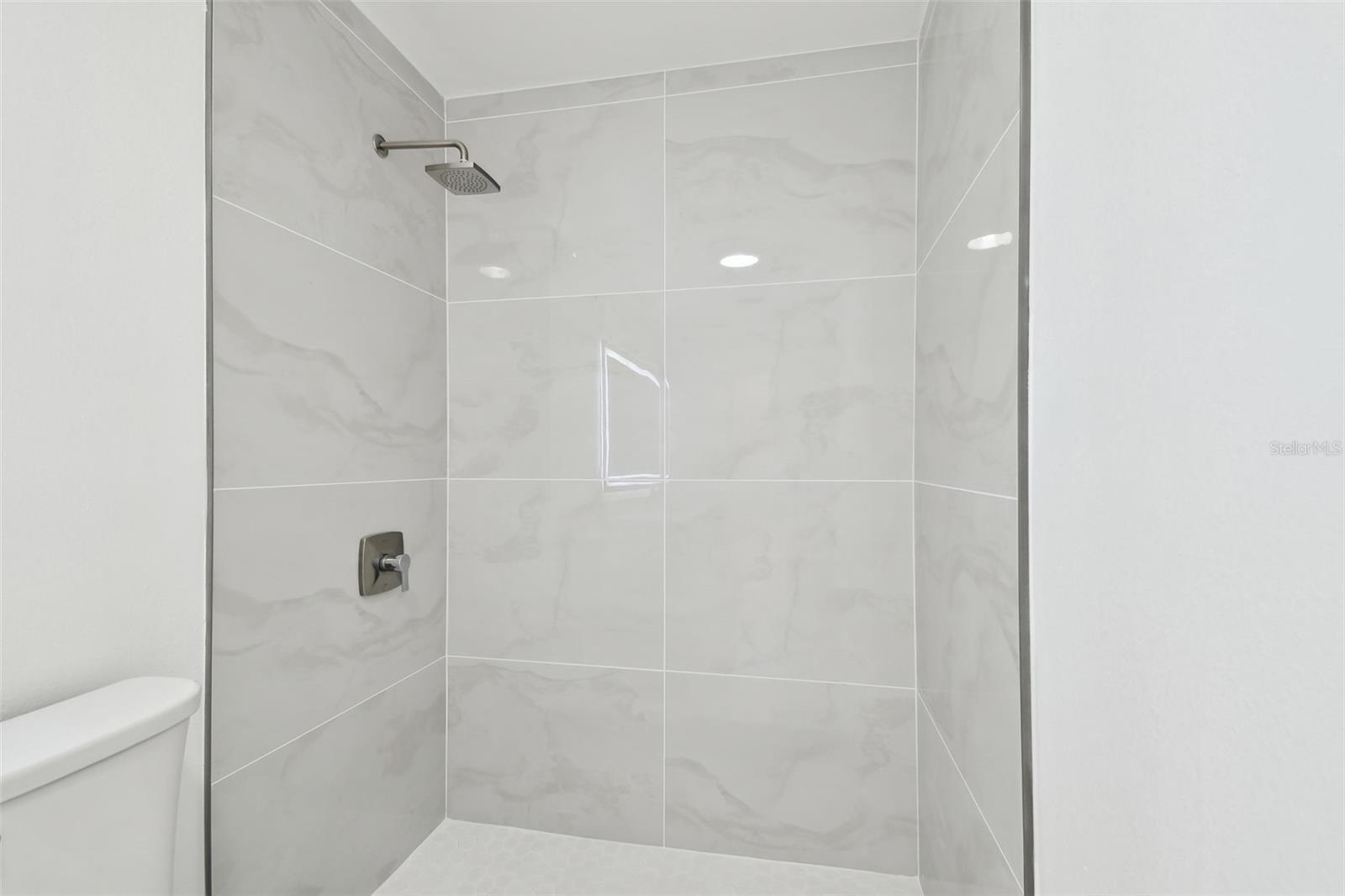 201 S SHORE CREST DR, TAMPA, FL, 33609