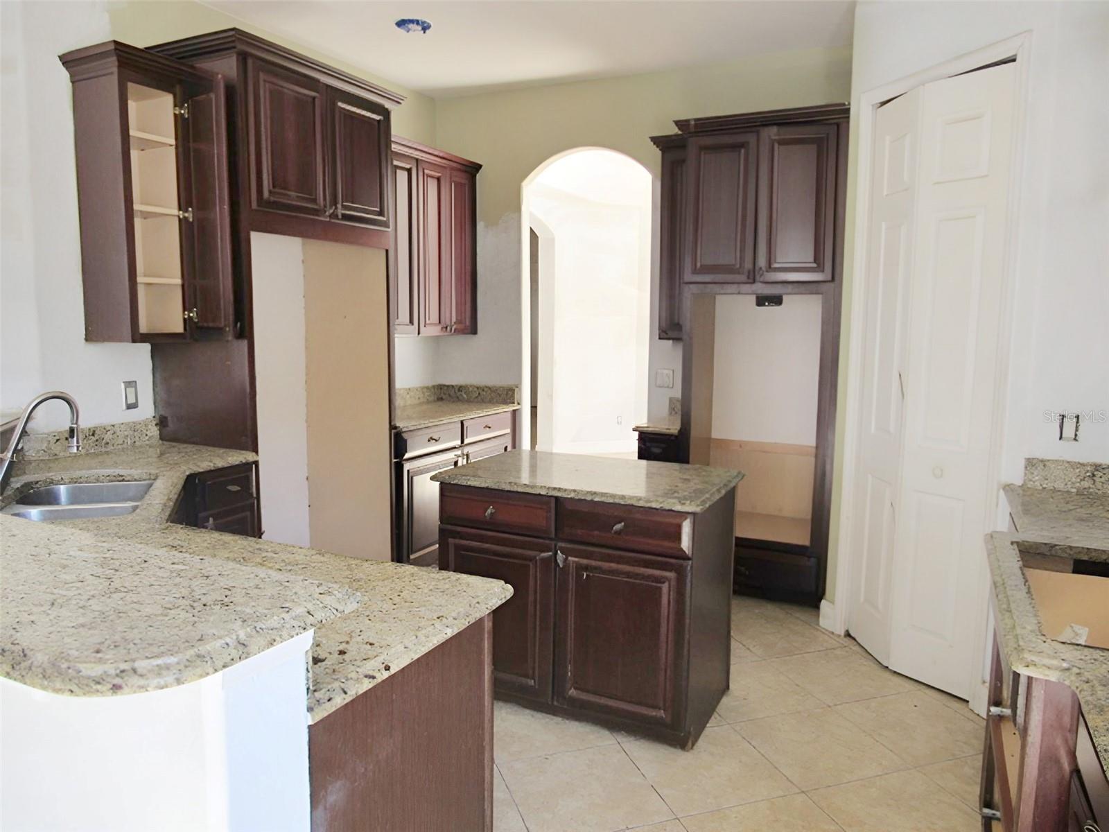 2802 QUIET WATER TRL, KISSIMMEE, FL, 34744