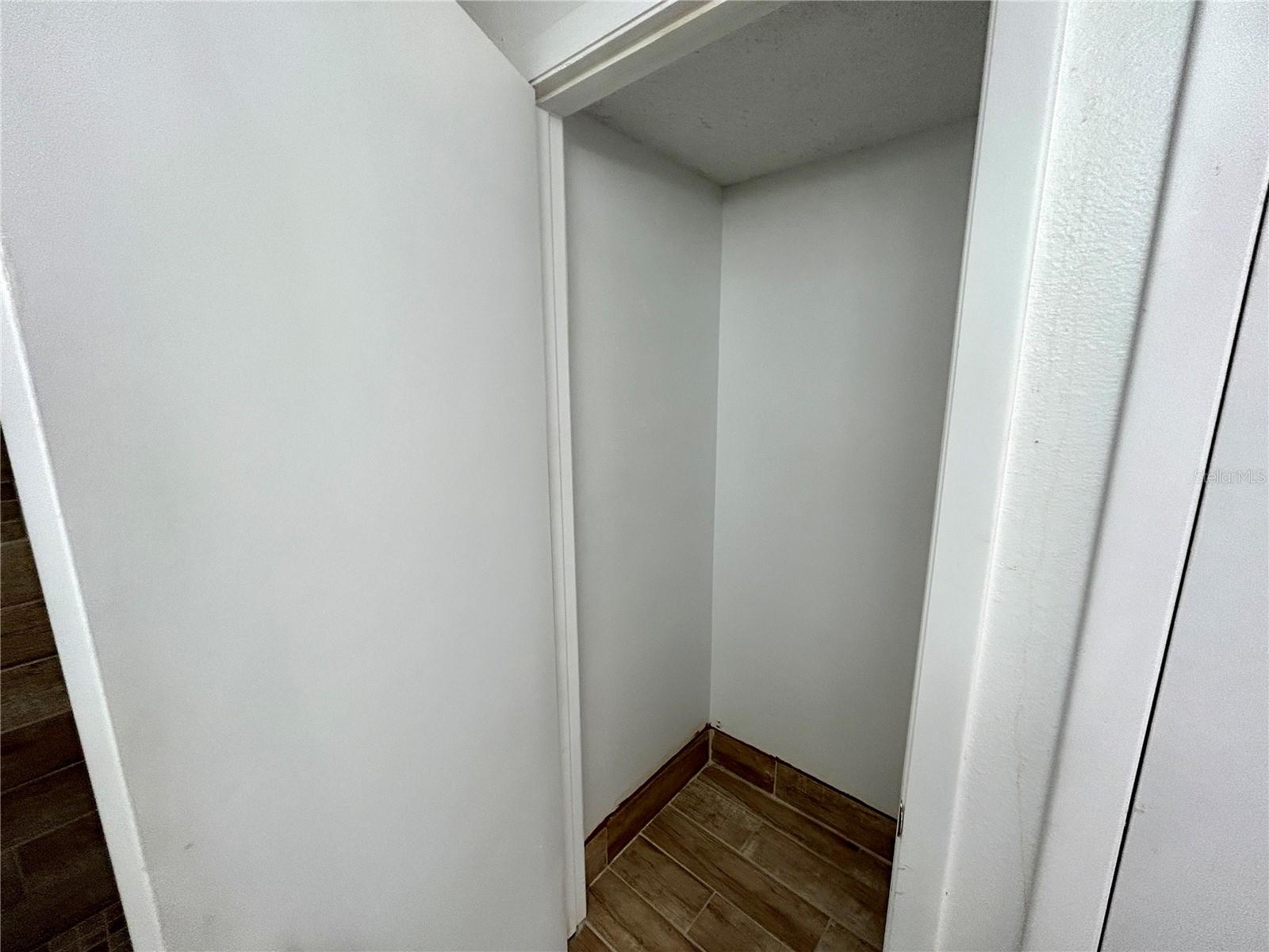 8758 MALLARD RESERVE DR #102, TAMPA, FL, 33614