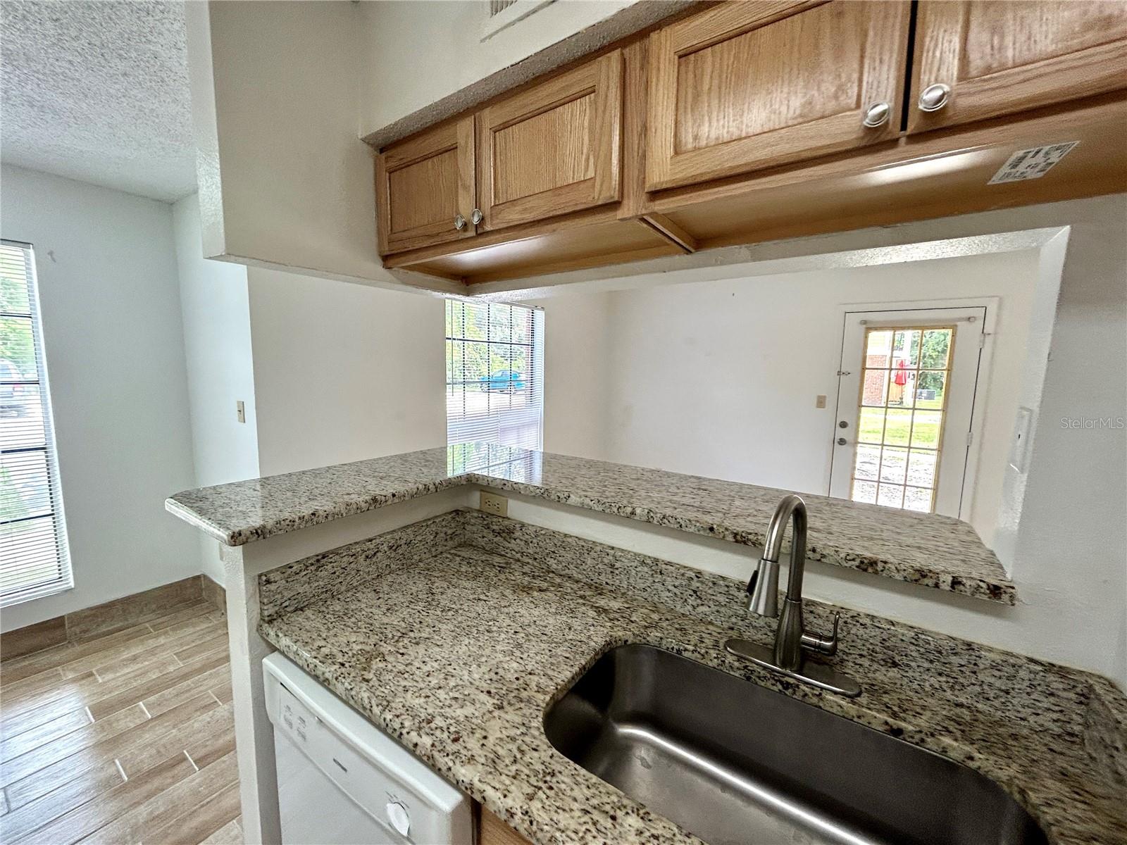 8758 MALLARD RESERVE DR #102, TAMPA, FL, 33614