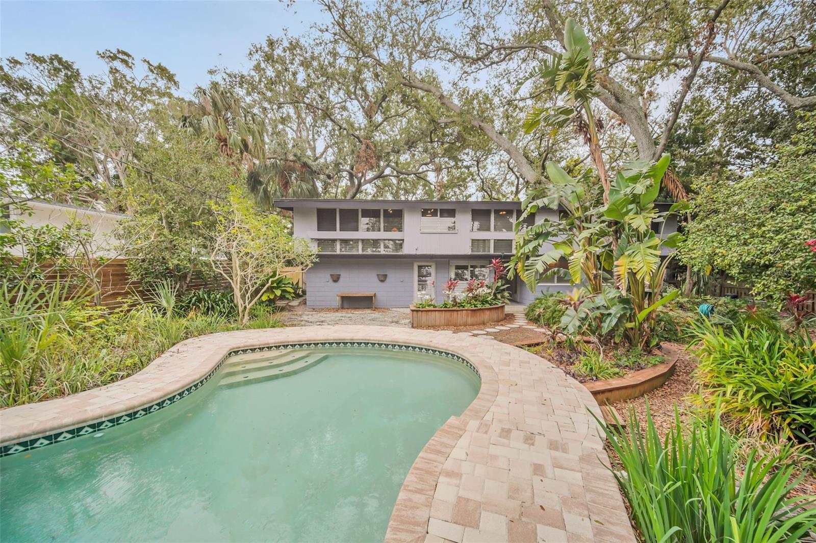 751 PINELLAS POINT DR S, ST PETERSBURG, FL, 33705