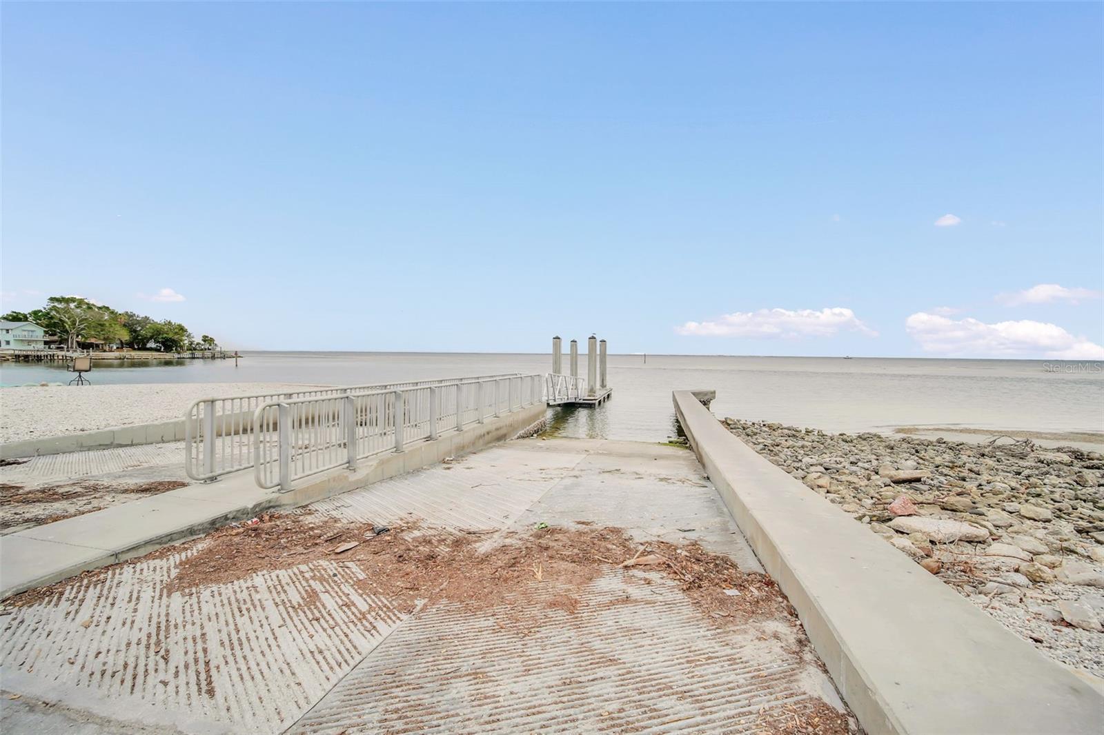 751 PINELLAS POINT DR S, ST PETERSBURG, FL, 33705