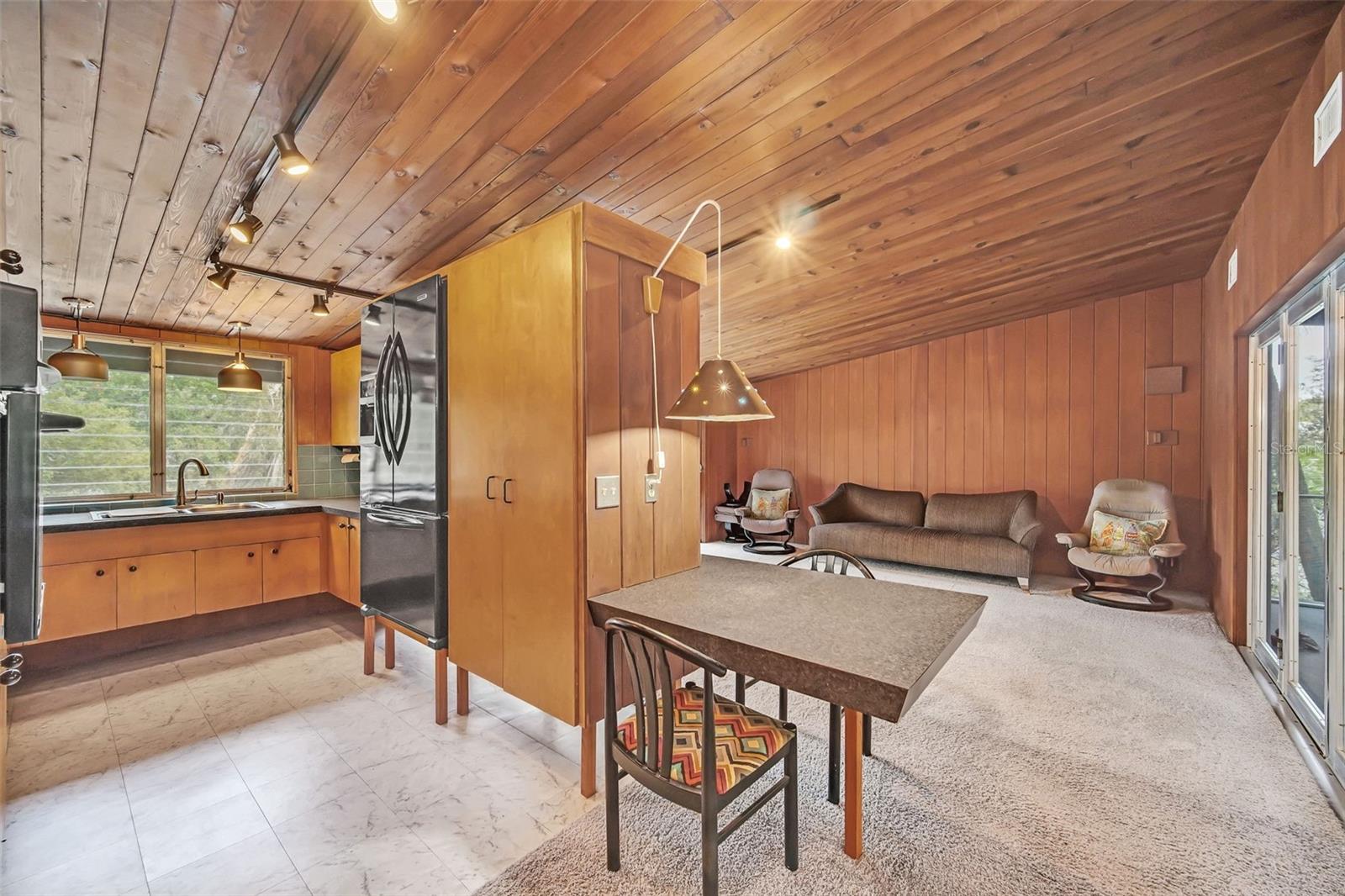 751 PINELLAS POINT DR S, ST PETERSBURG, FL, 33705