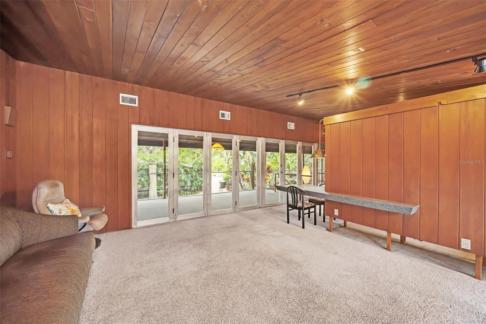 751 PINELLAS POINT DR S, ST PETERSBURG, FL, 33705