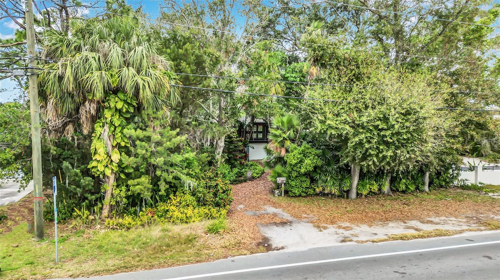 751 PINELLAS POINT DR S, ST PETERSBURG, FL, 33705