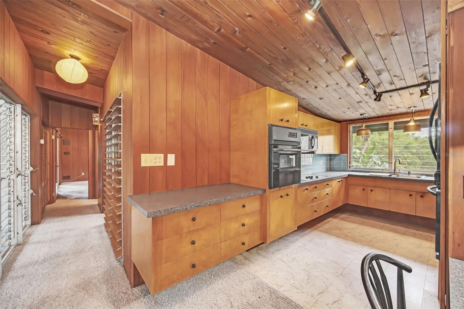 751 PINELLAS POINT DR S, ST PETERSBURG, FL, 33705