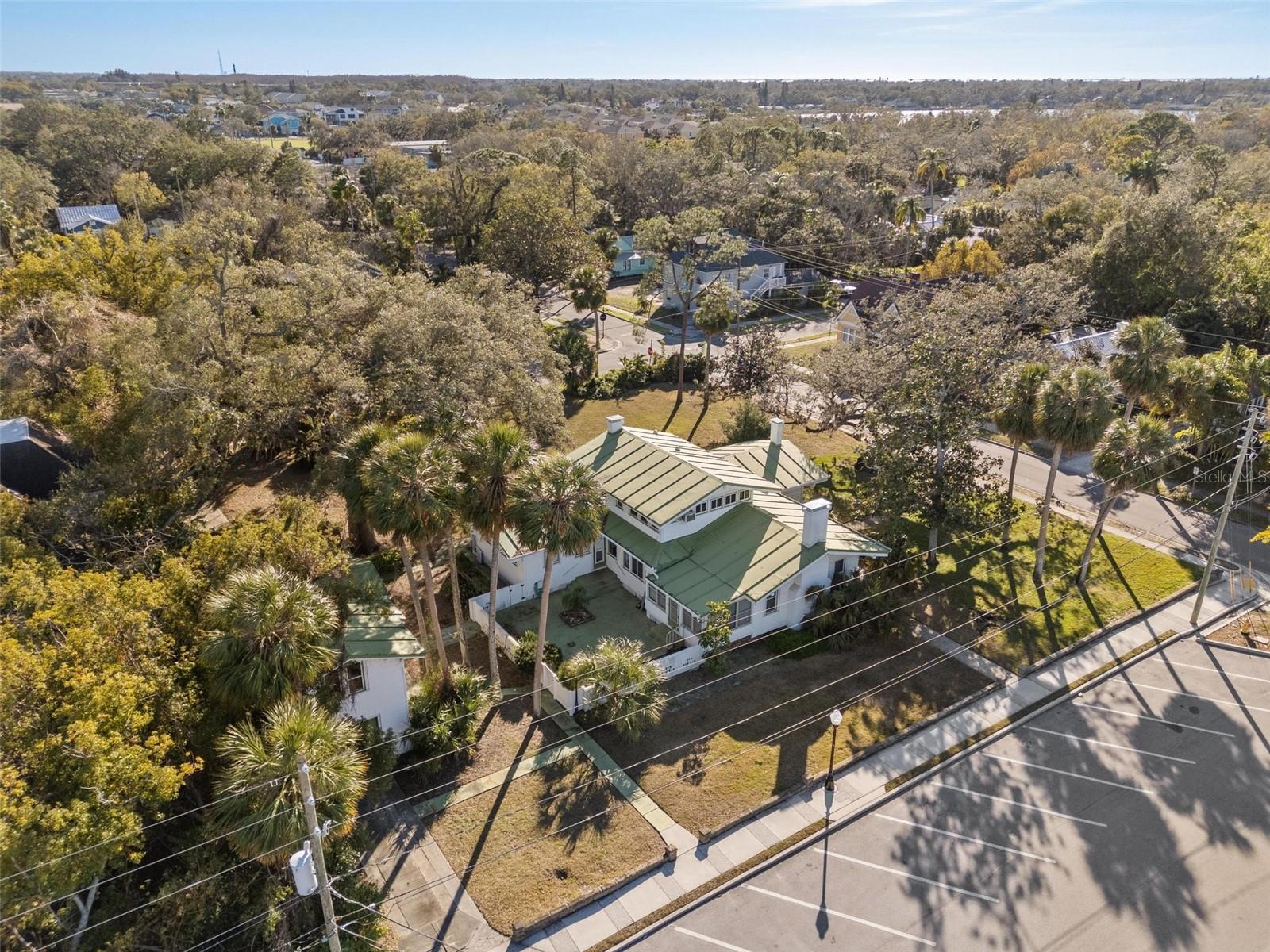 106 BANANA ST, TARPON SPRINGS, FL, 34689