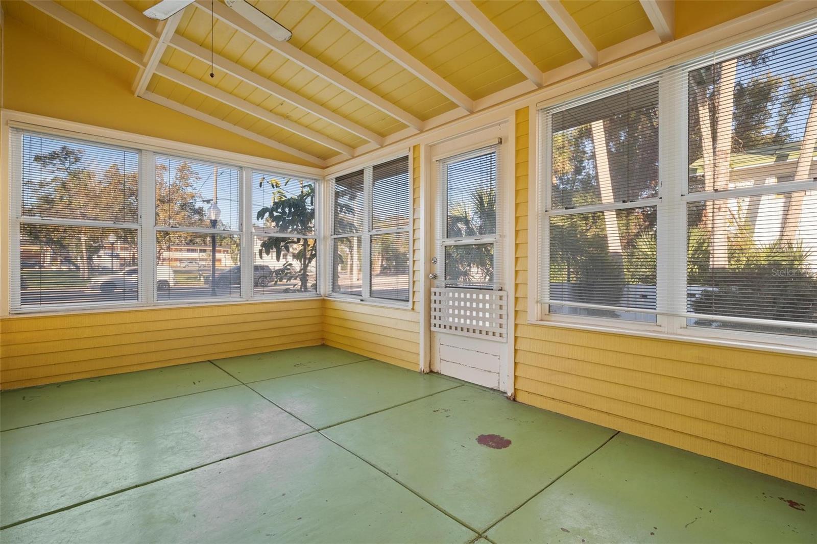 106 BANANA ST, TARPON SPRINGS, FL, 34689