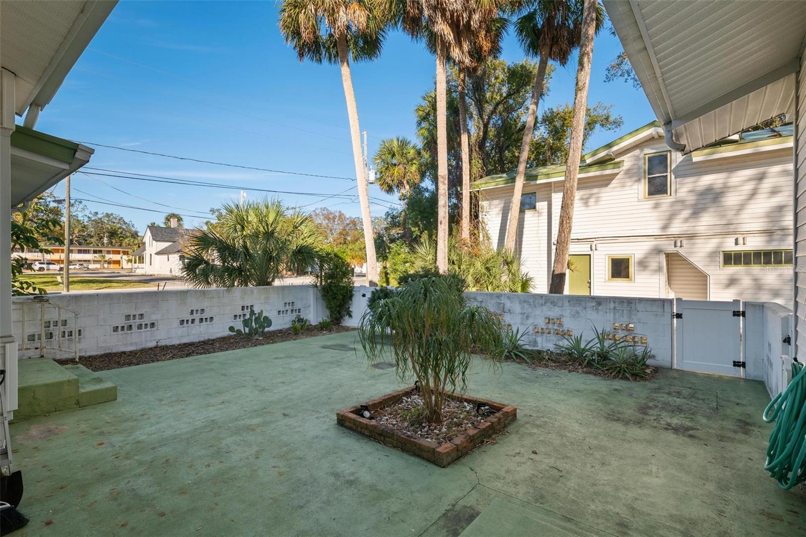 106 BANANA ST, TARPON SPRINGS, FL, 34689