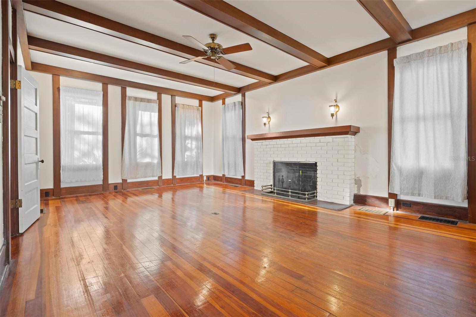 106 BANANA ST, TARPON SPRINGS, FL, 34689