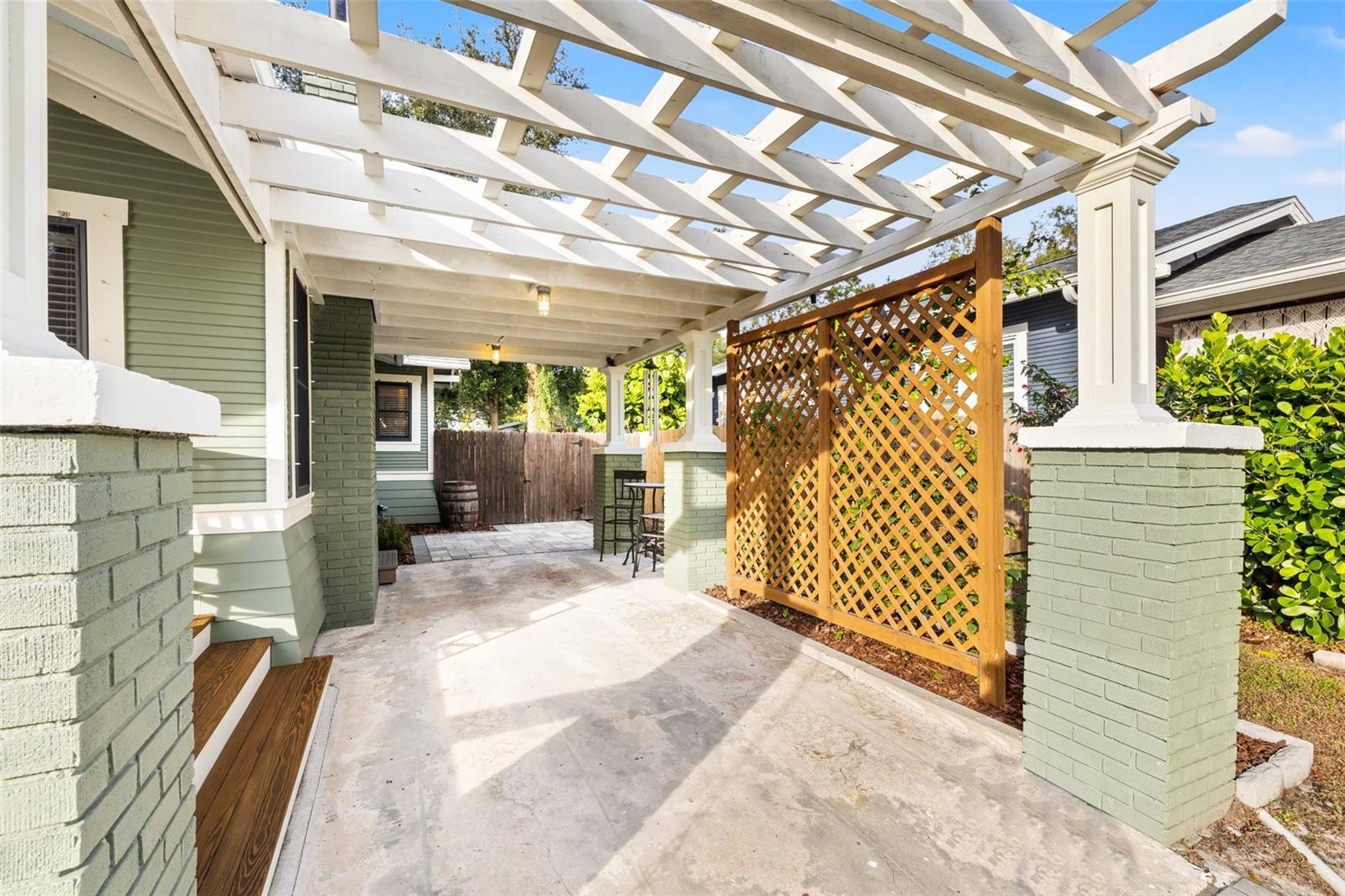 117 W FERN ST, TAMPA, FL, 33604