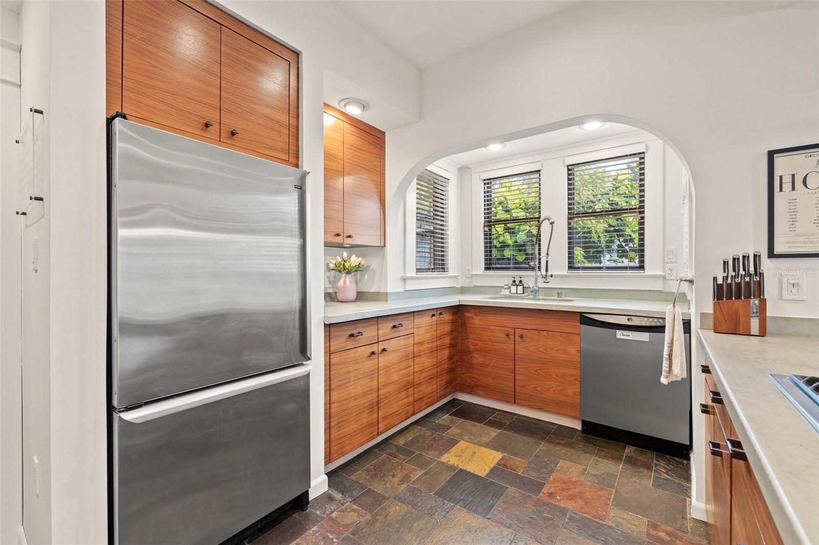 117 W FERN ST, TAMPA, FL, 33604