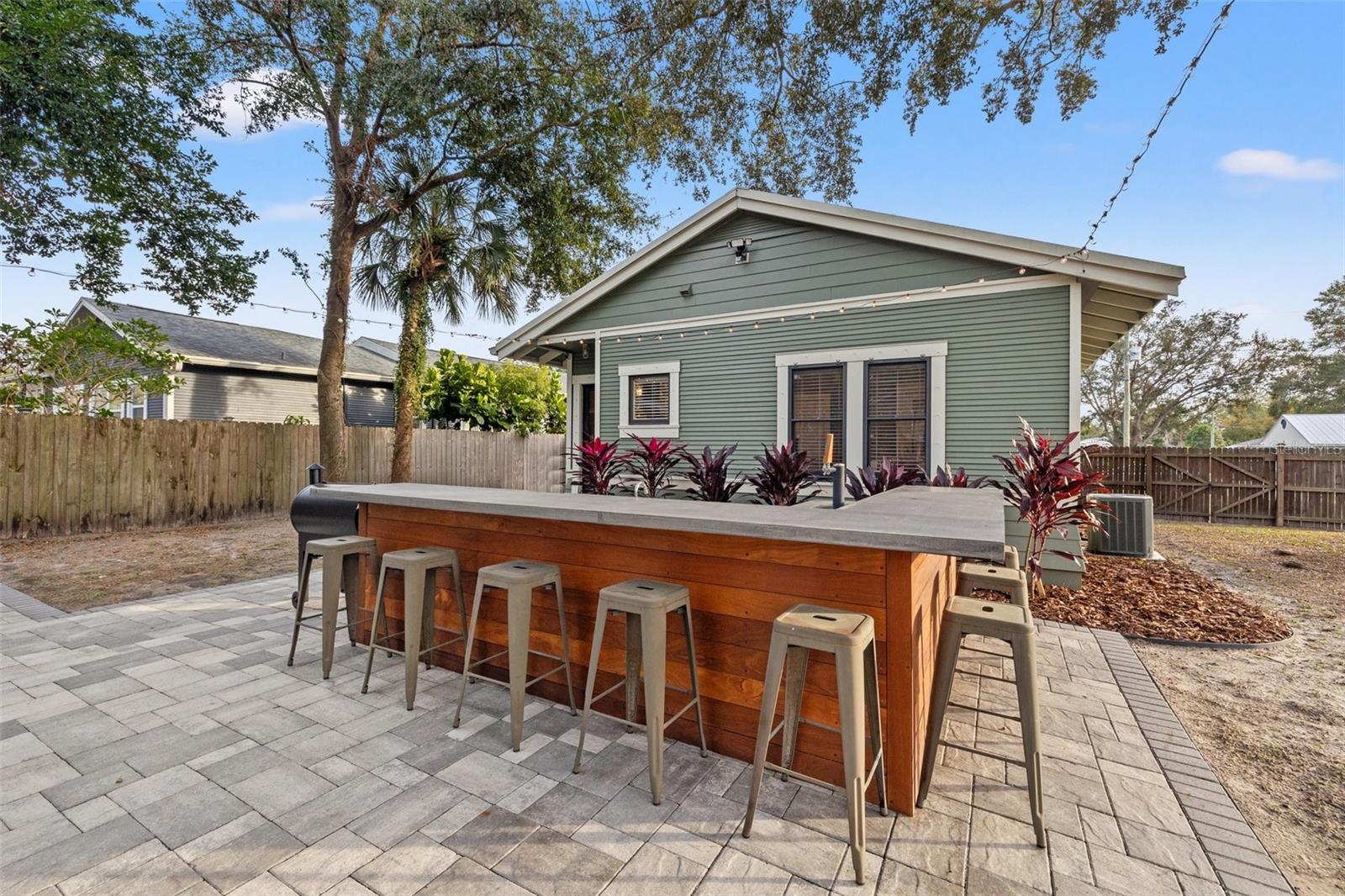 117 W FERN ST, TAMPA, FL, 33604
