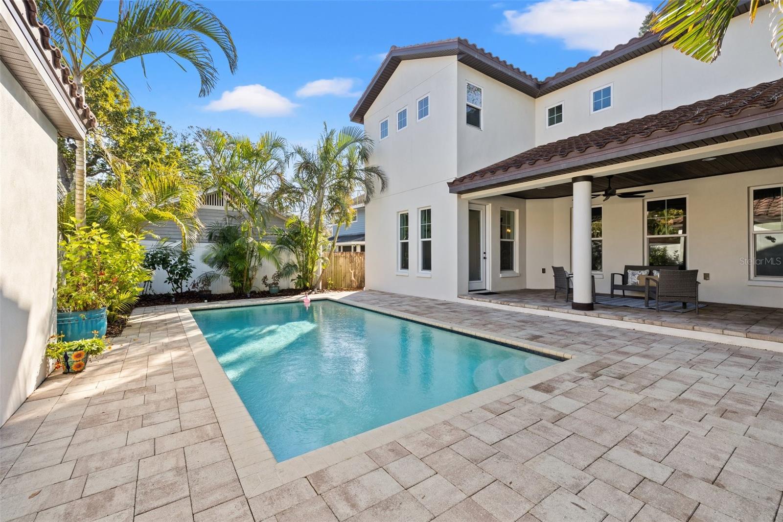 811 19TH AVE N, ST PETERSBURG, FL, 33704
