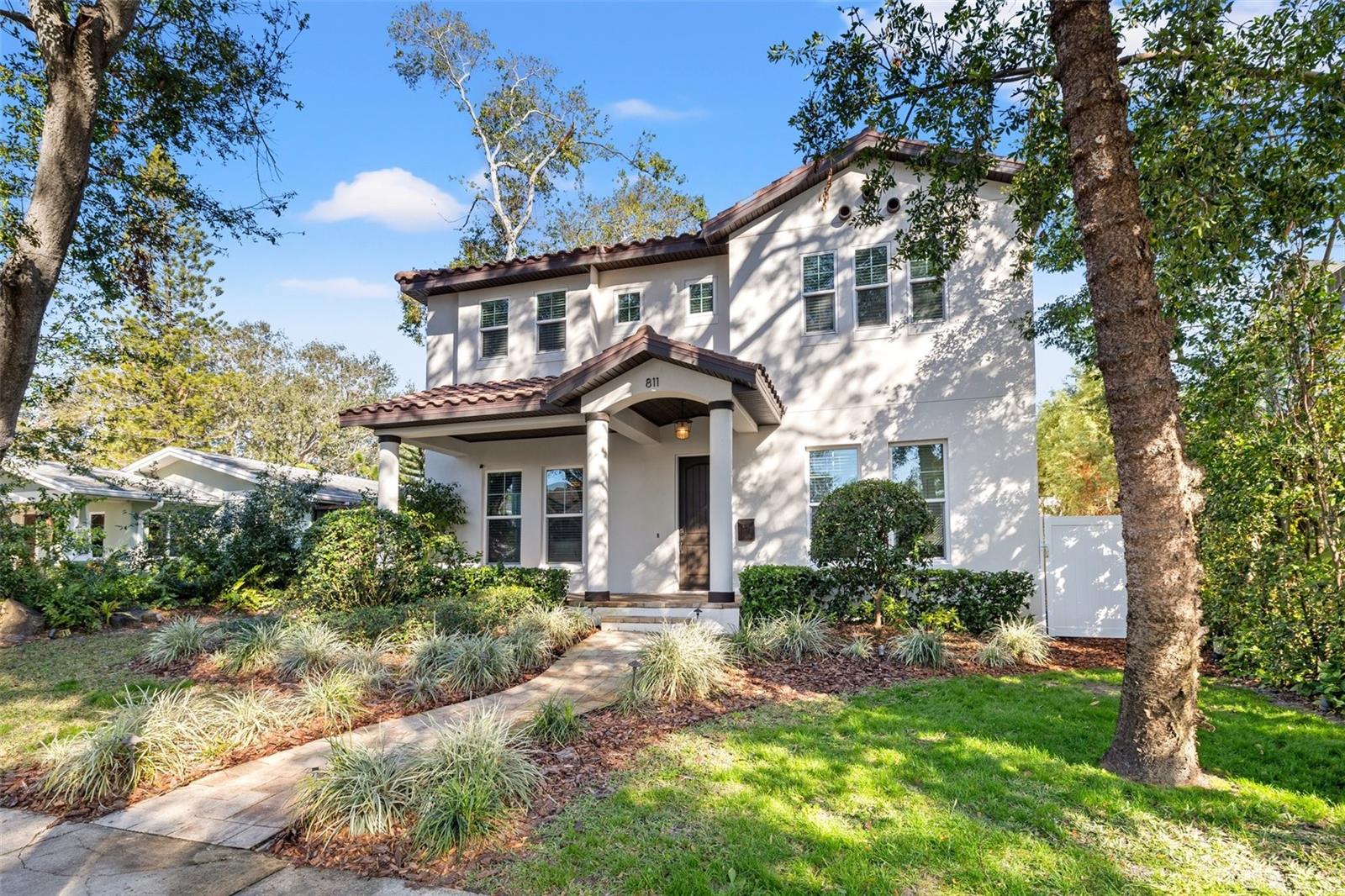811 19TH AVE N, ST PETERSBURG, FL, 33704