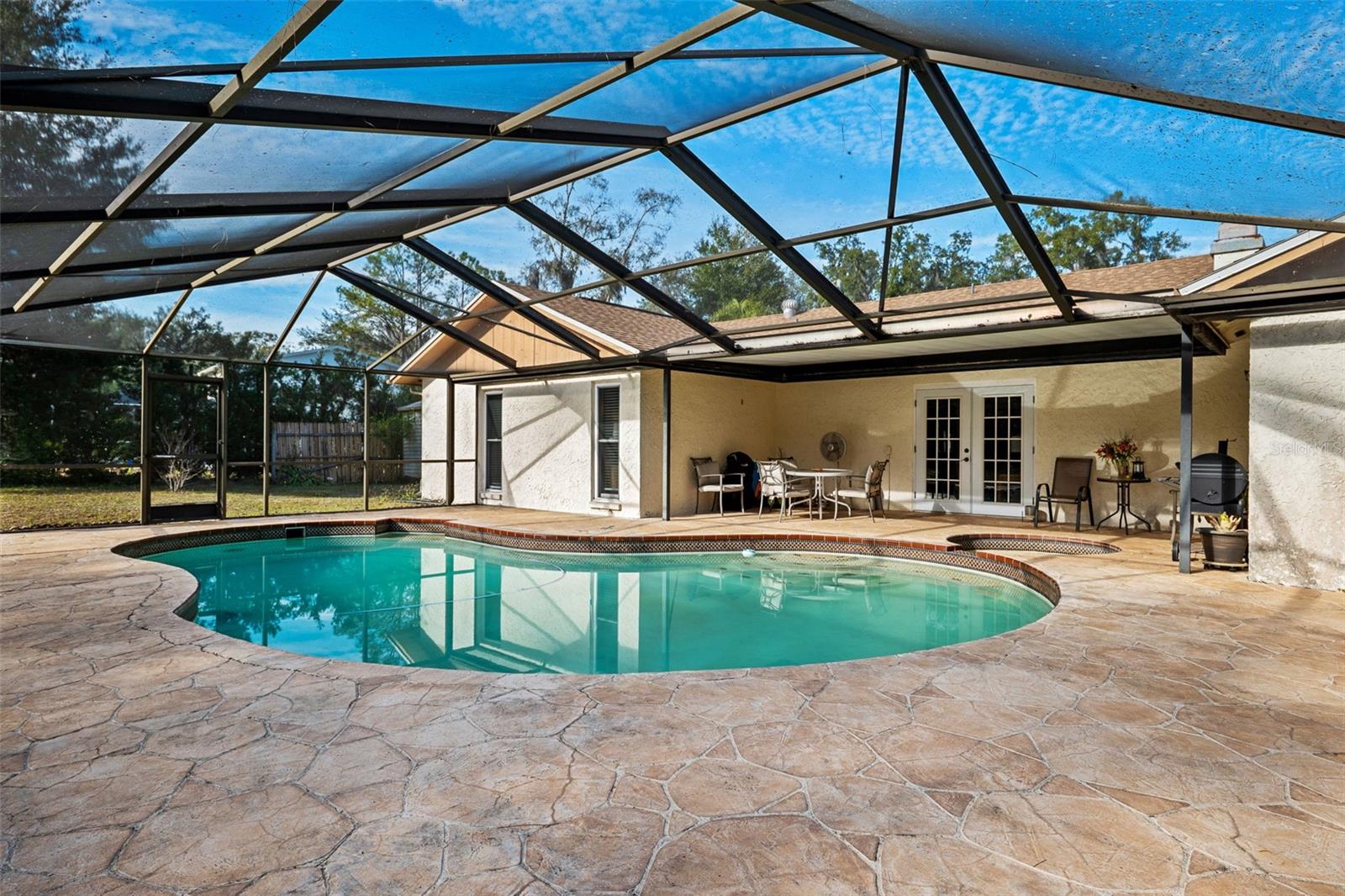 905 W RIVER DR, TEMPLE TERRACE, FL, 33617