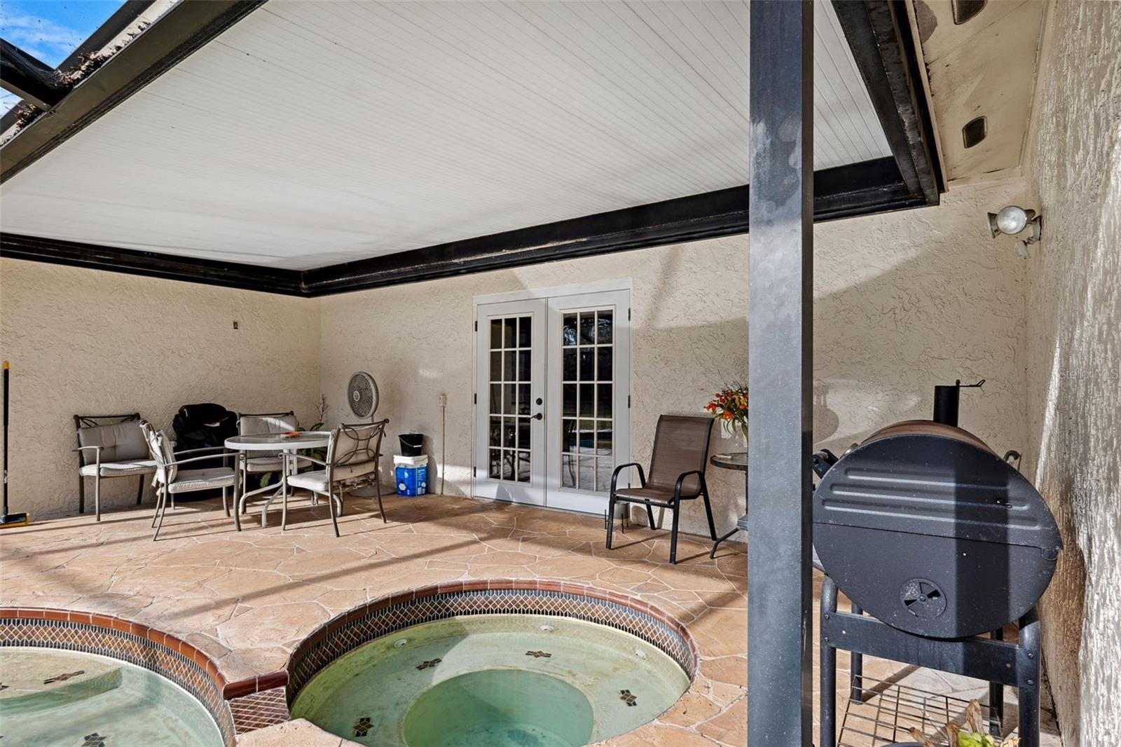 905 W RIVER DR, TEMPLE TERRACE, FL, 33617