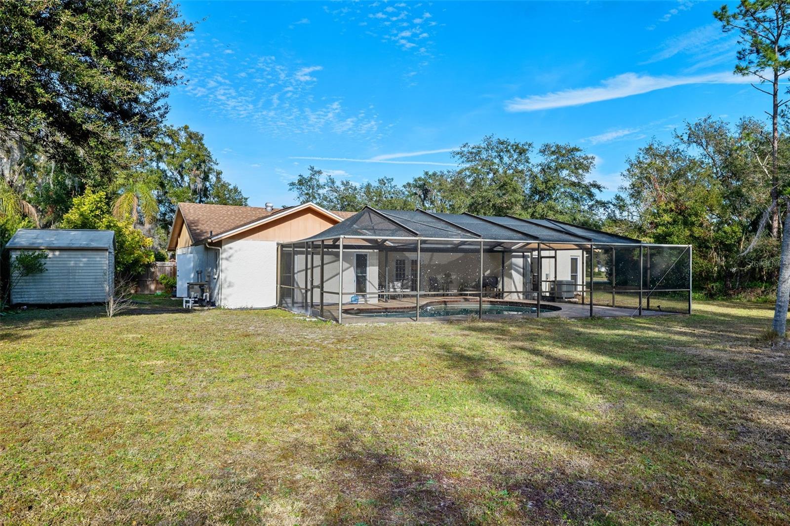 905 W RIVER DR, TEMPLE TERRACE, FL, 33617