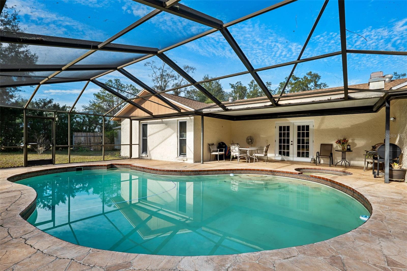 905 W RIVER DR, TEMPLE TERRACE, FL, 33617