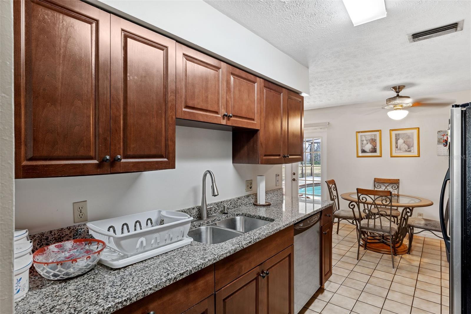 905 W RIVER DR, TEMPLE TERRACE, FL, 33617