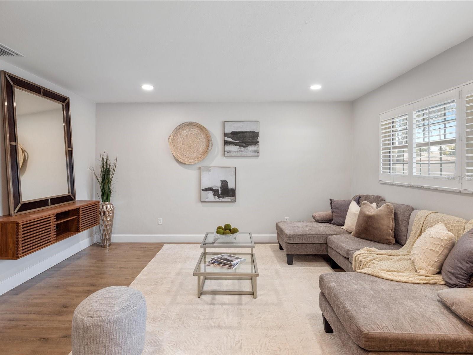 2842 LONG VIEW DR, CLEARWATER, FL, 33761