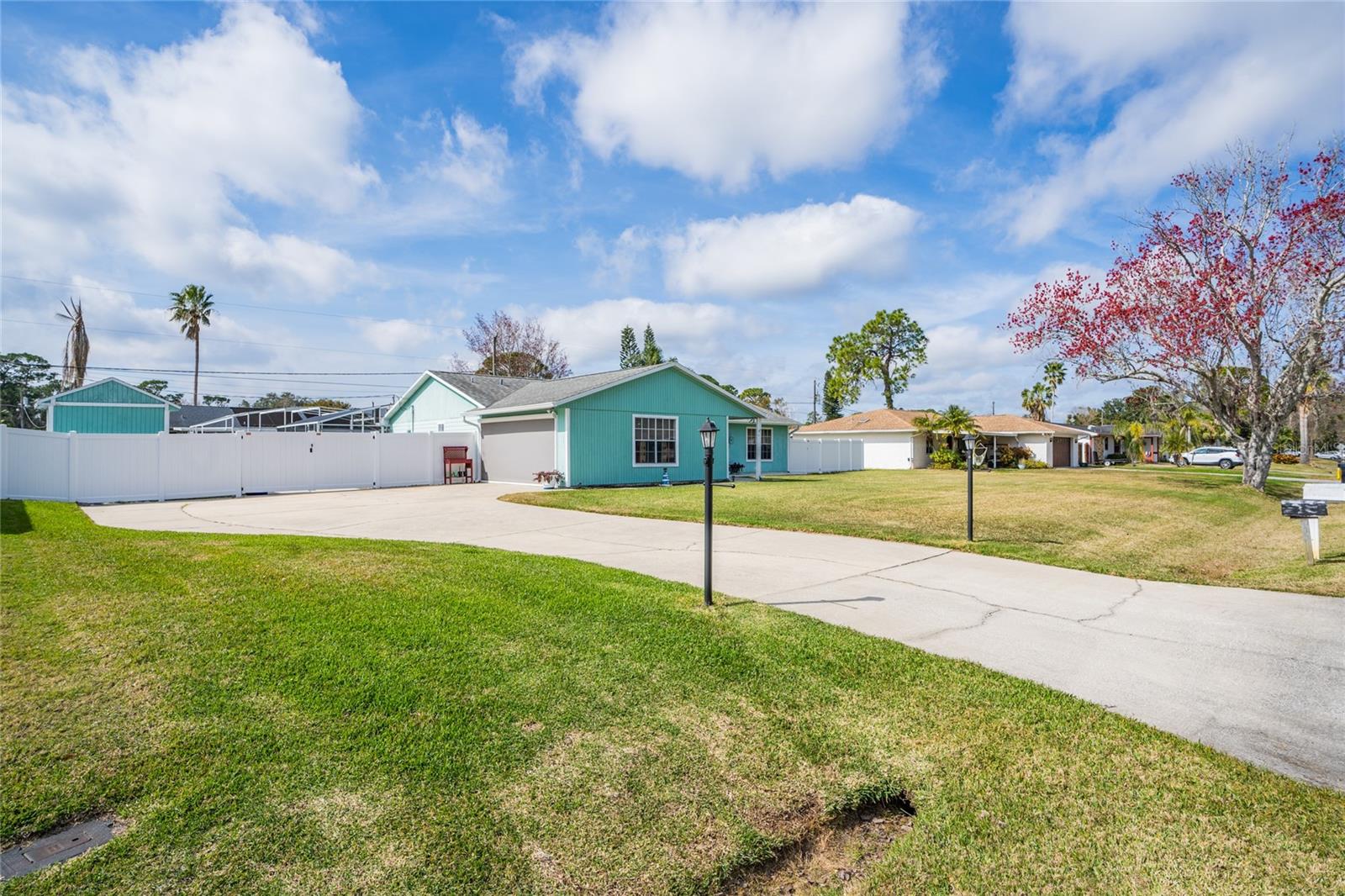 2720 QUEEN PALM DR, EDGEWATER, FL, 32141