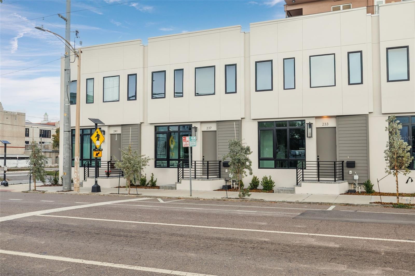 233 8TH ST N, ST PETERSBURG, FL, 33701