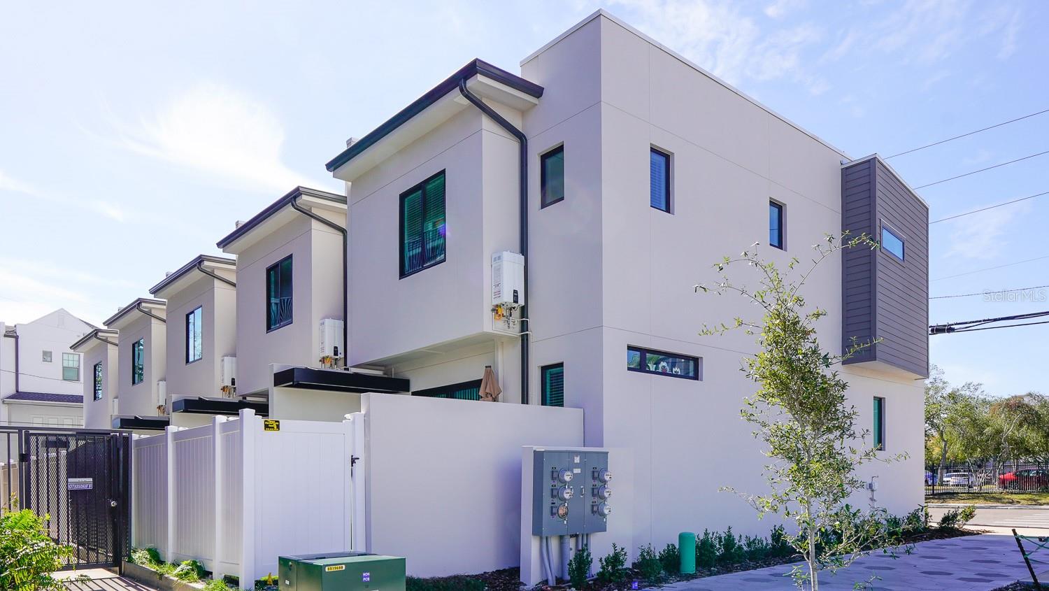 233 8TH ST N, ST PETERSBURG, FL, 33701