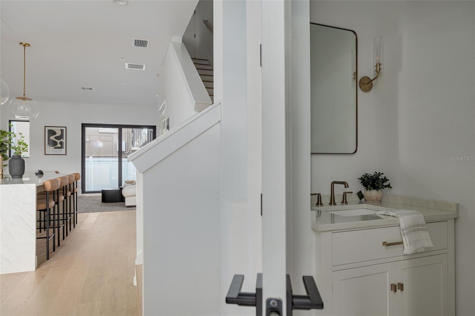 233 8TH ST N, ST PETERSBURG, FL, 33701