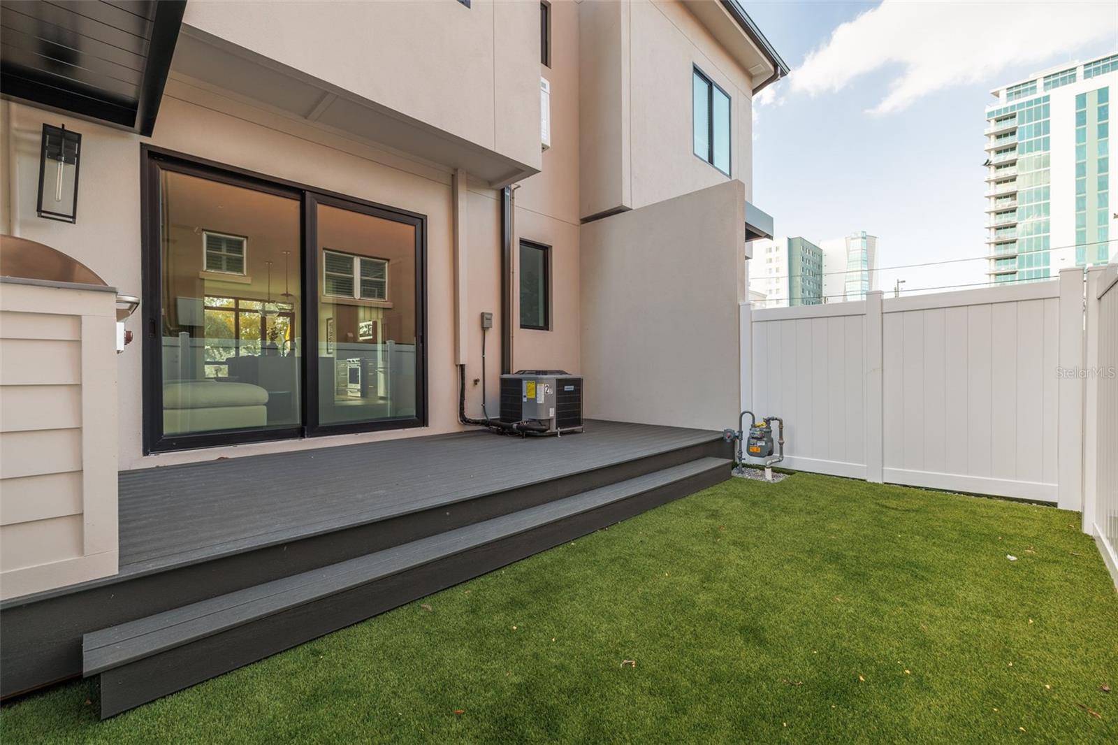 233 8TH ST N, ST PETERSBURG, FL, 33701