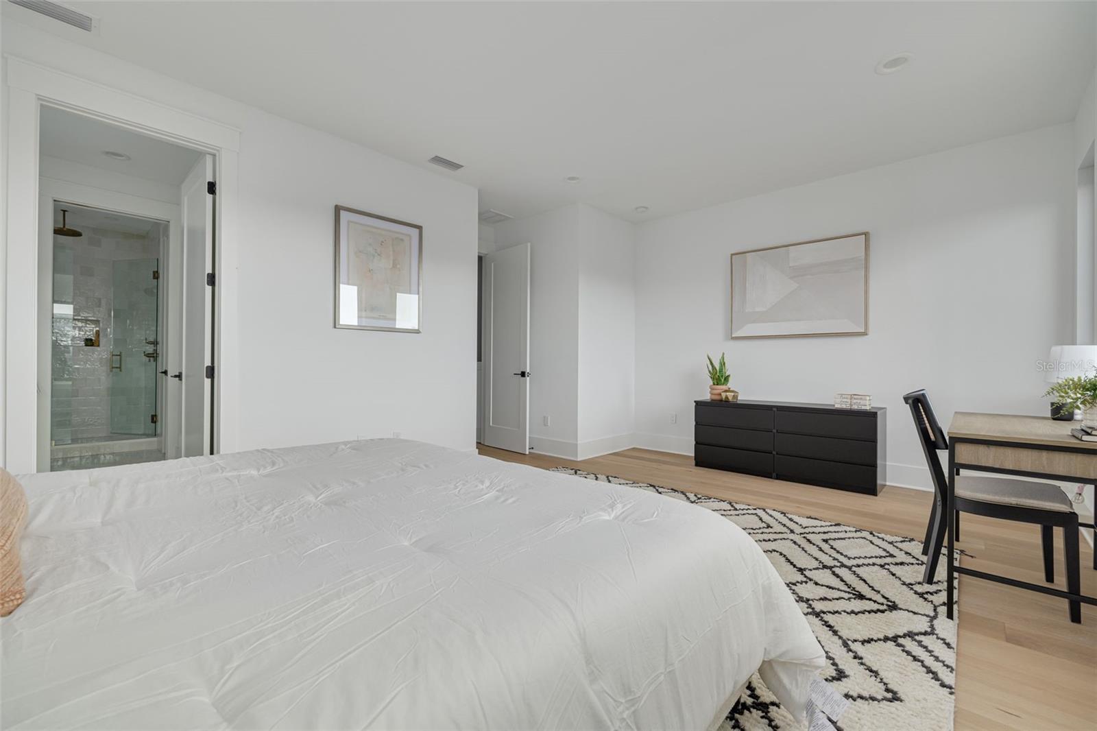 233 8TH ST N, ST PETERSBURG, FL, 33701