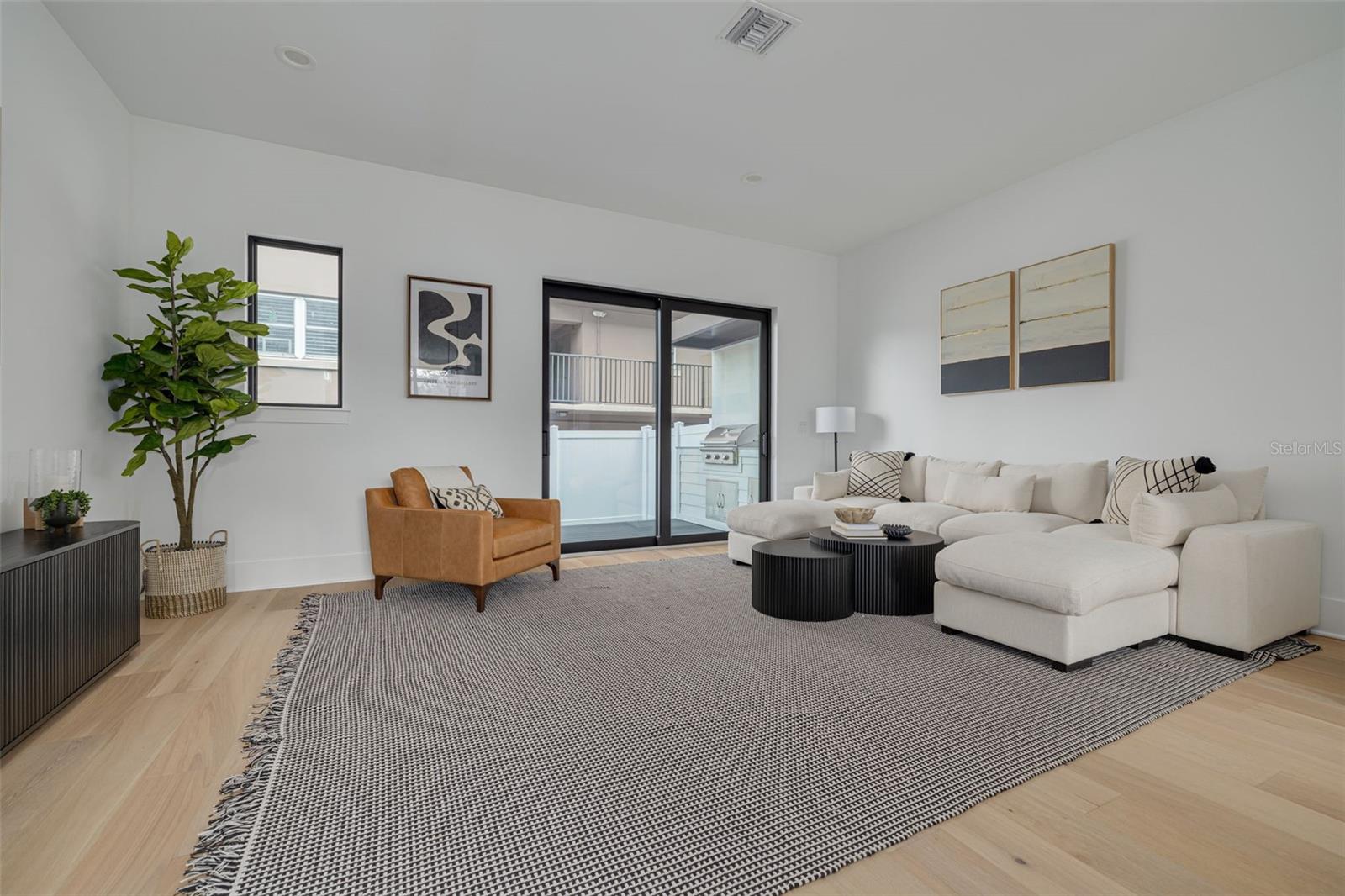 233 8TH ST N, ST PETERSBURG, FL, 33701