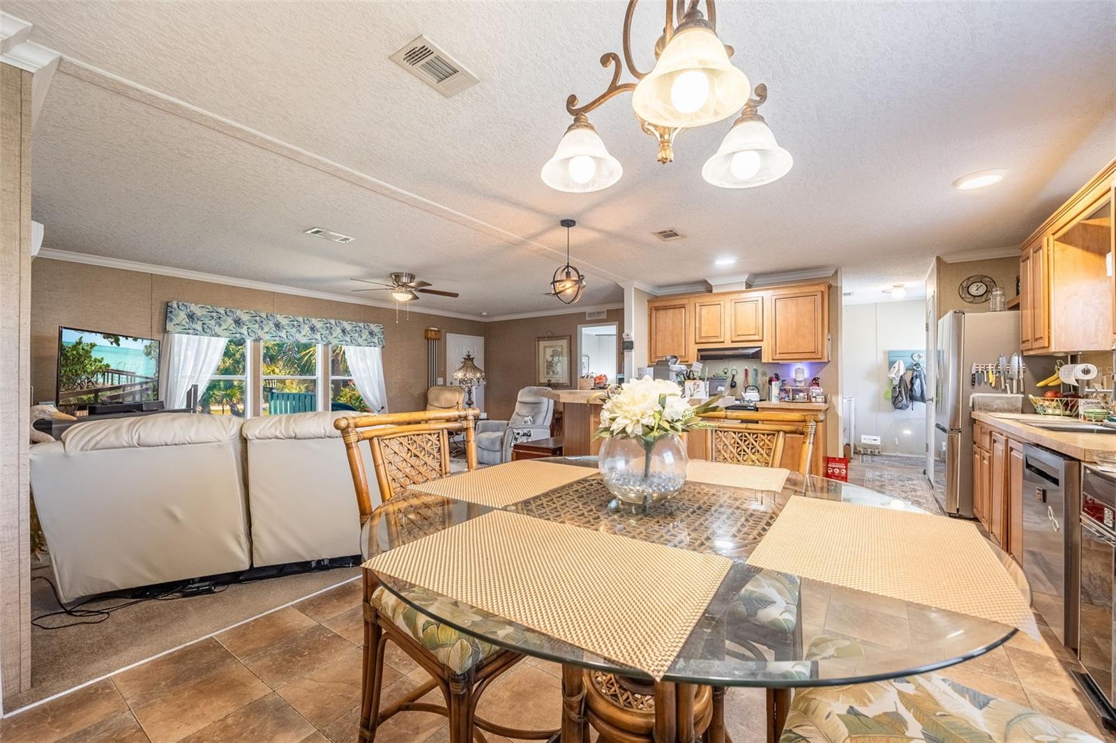 16085 BEGONIA DR, PUNTA GORDA, FL, 33955