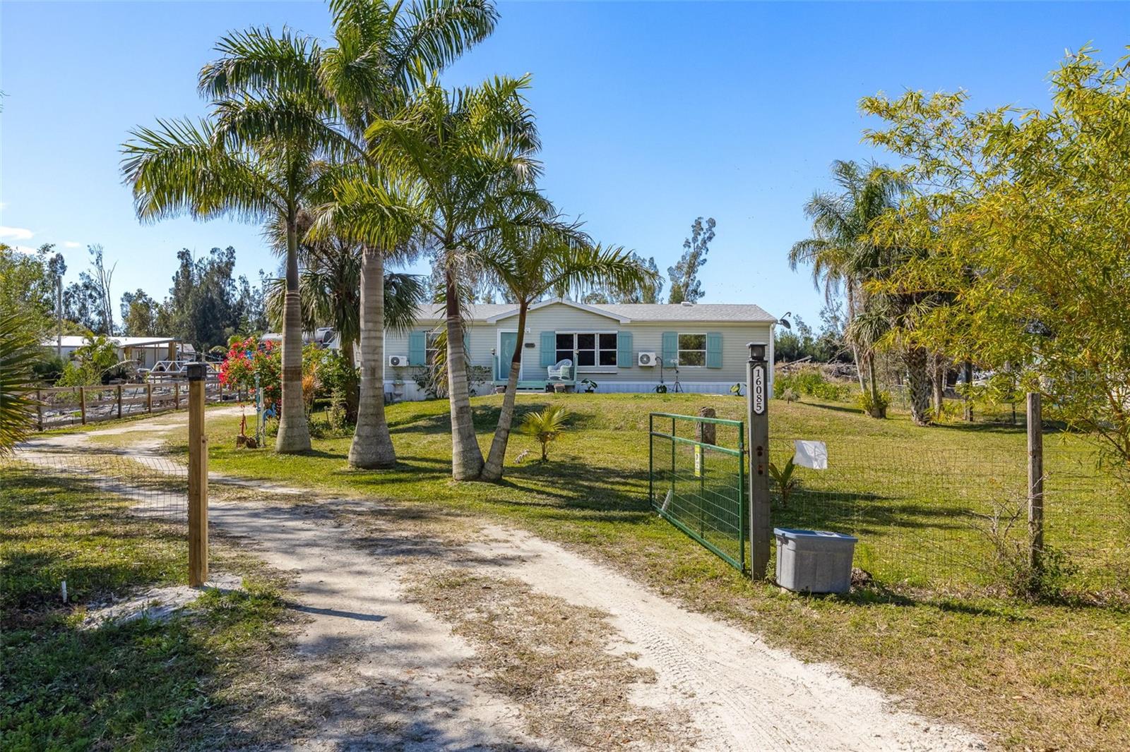 16085 BEGONIA DR, PUNTA GORDA, FL, 33955