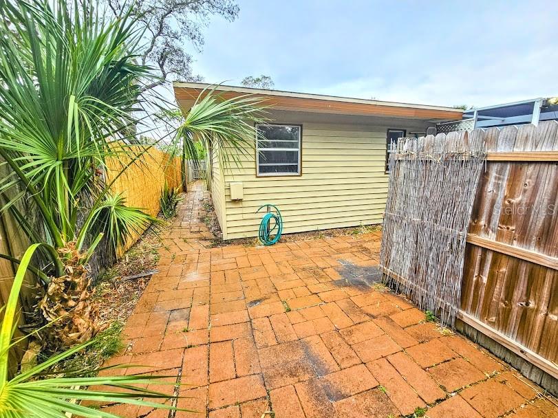 11046 54TH AVE N, ST PETERSBURG, FL, 33708