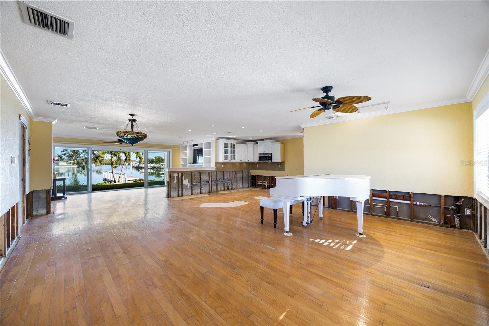 340 79TH ST S, ST PETERSBURG, FL, 33707