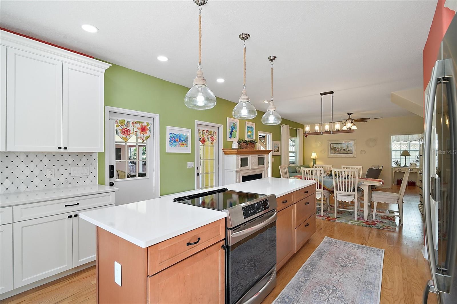 163 N CLAYTON ST, MOUNT DORA, FL, 32757