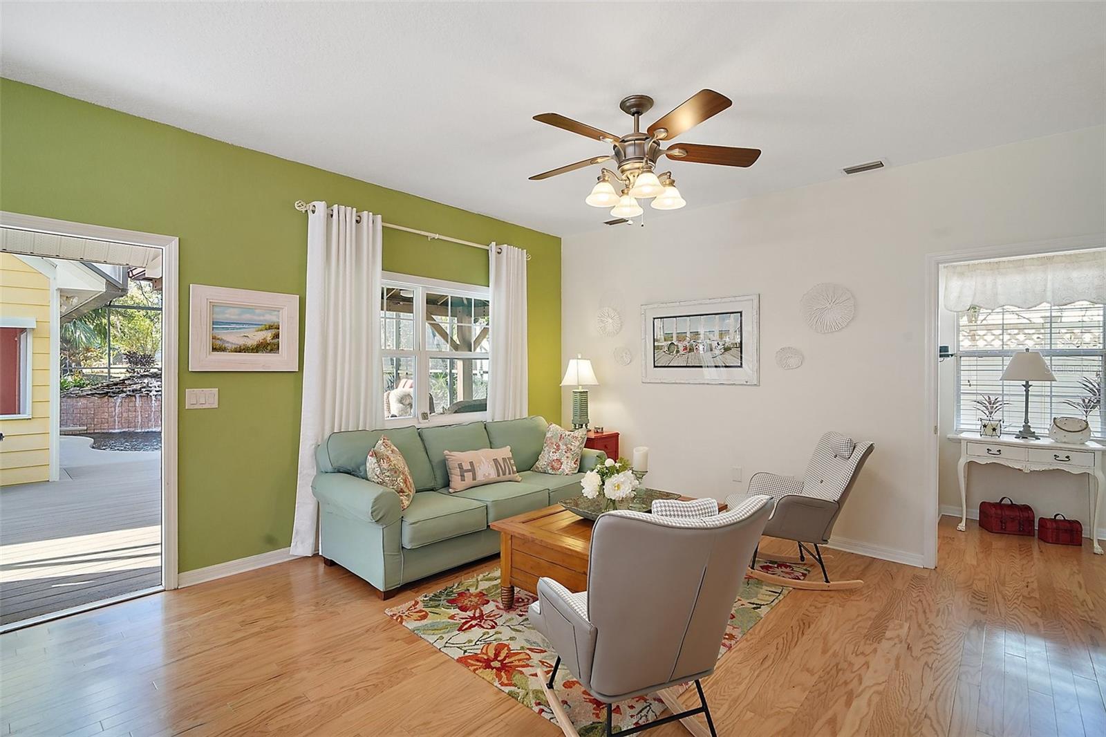 163 N CLAYTON ST, MOUNT DORA, FL, 32757