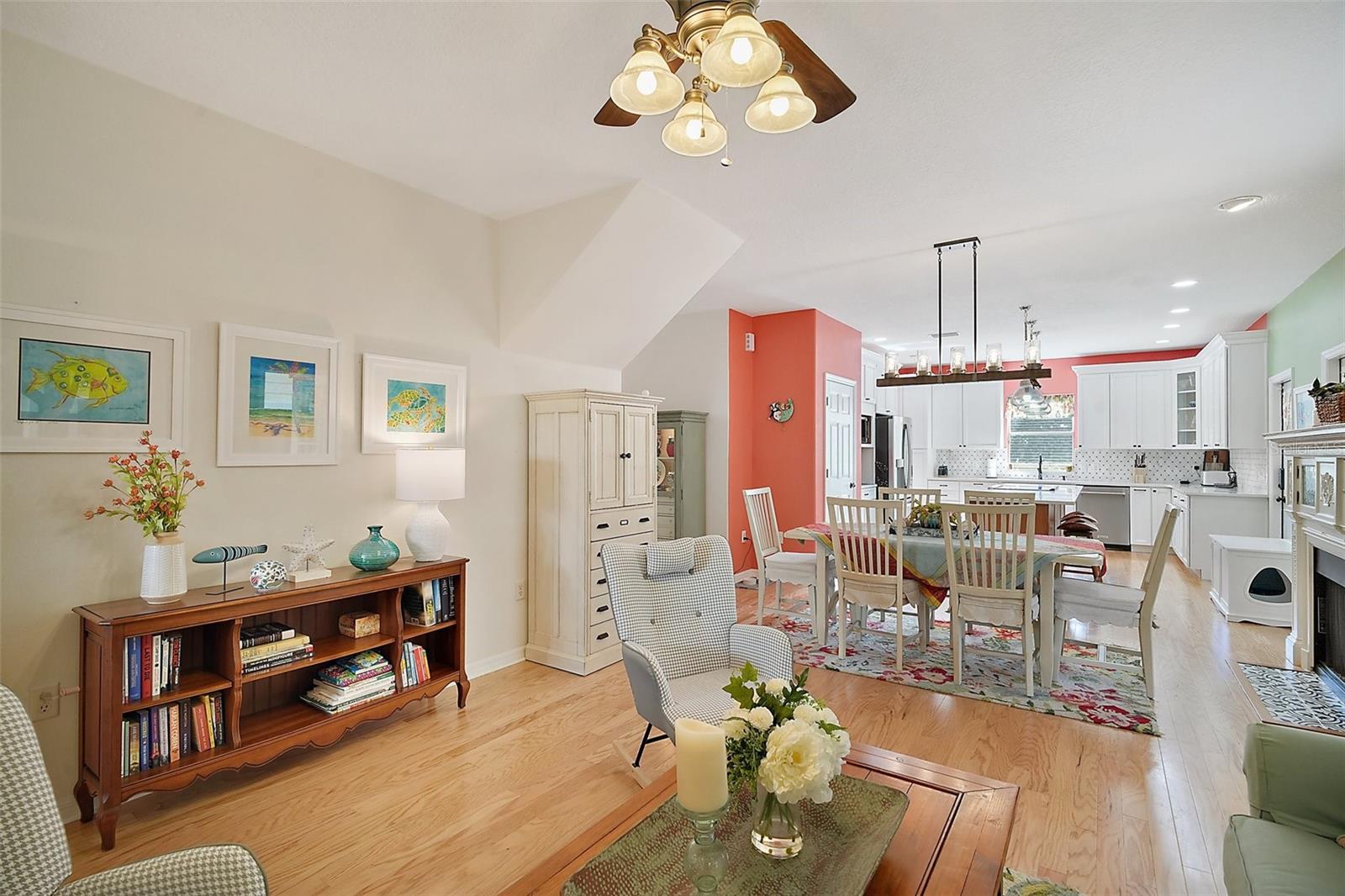 163 N CLAYTON ST, MOUNT DORA, FL, 32757