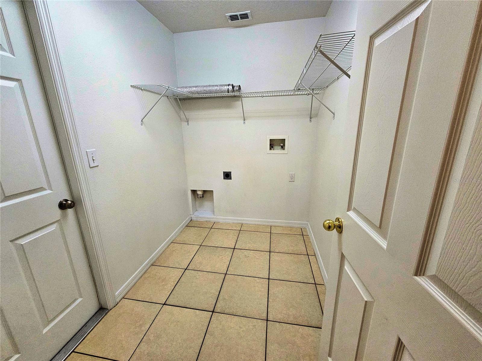 2078 NEWTOWN RD, GROVELAND, FL, 34736