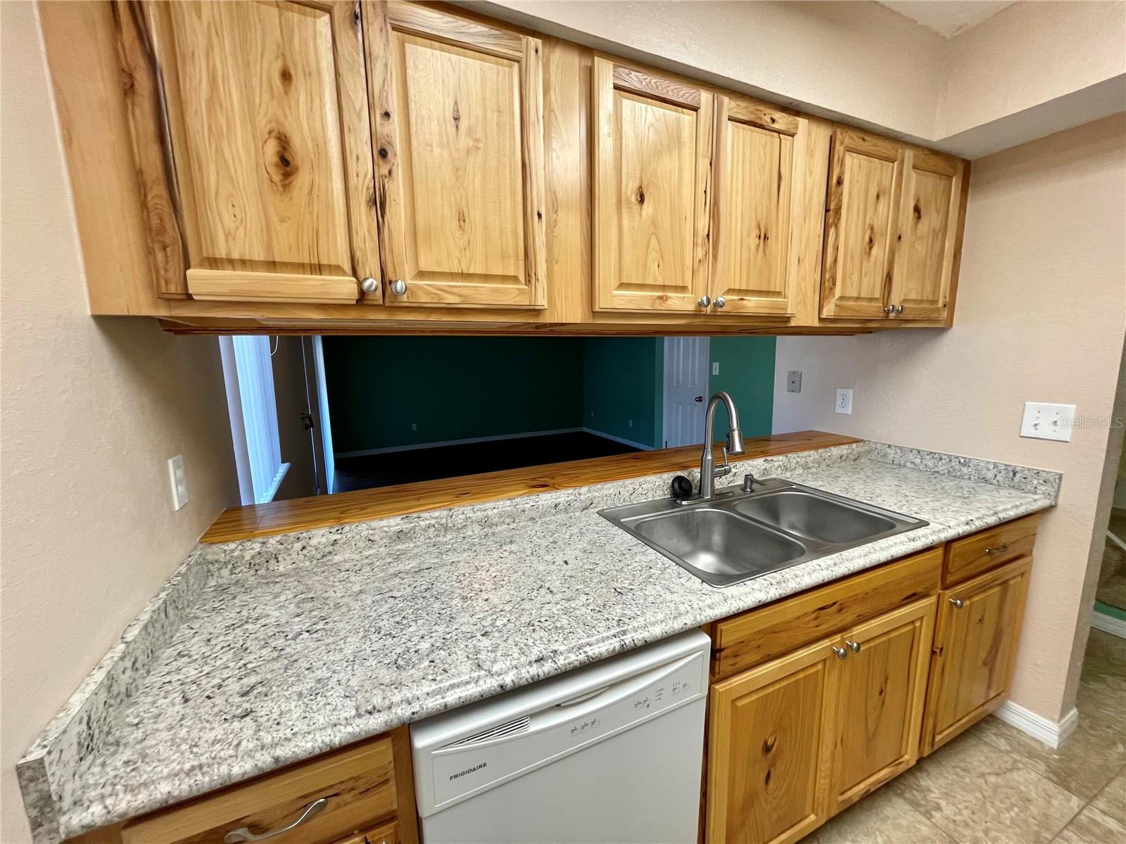 1404 OAK PL #J, APOPKA, FL, 32712