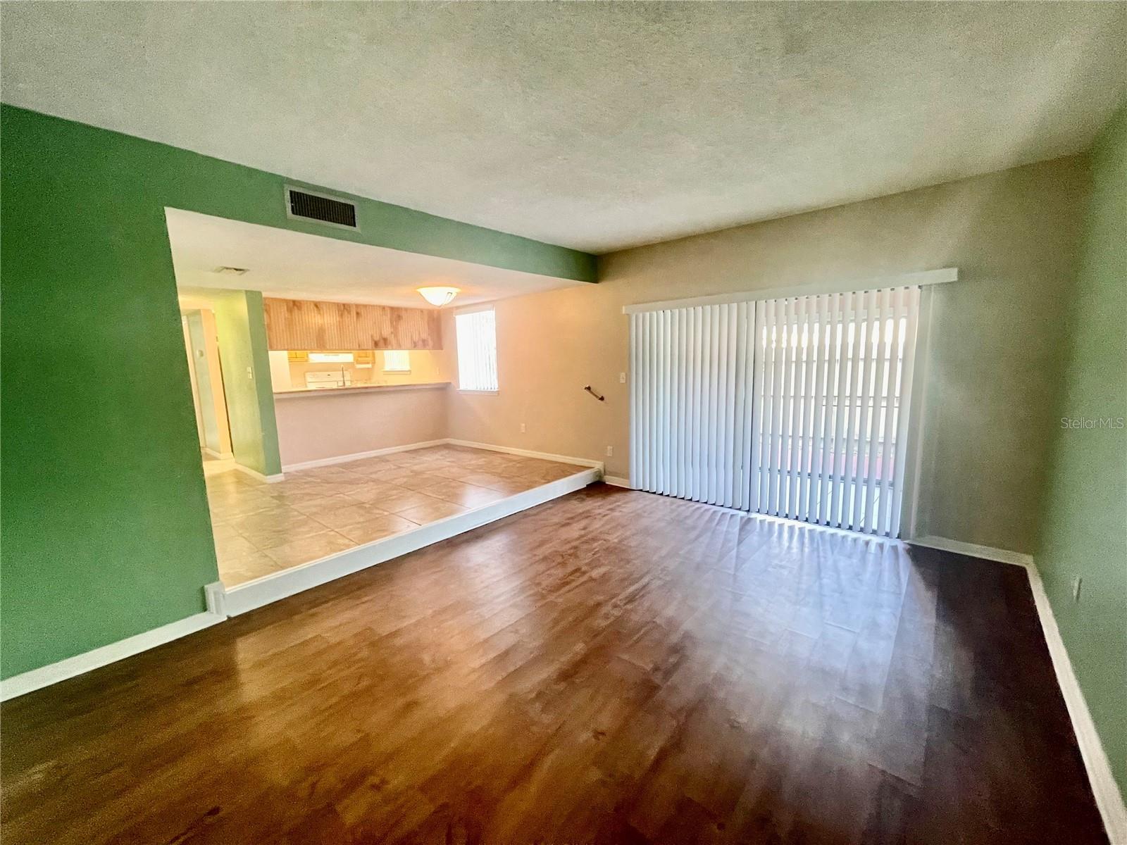 1404 OAK PL #J, APOPKA, FL, 32712
