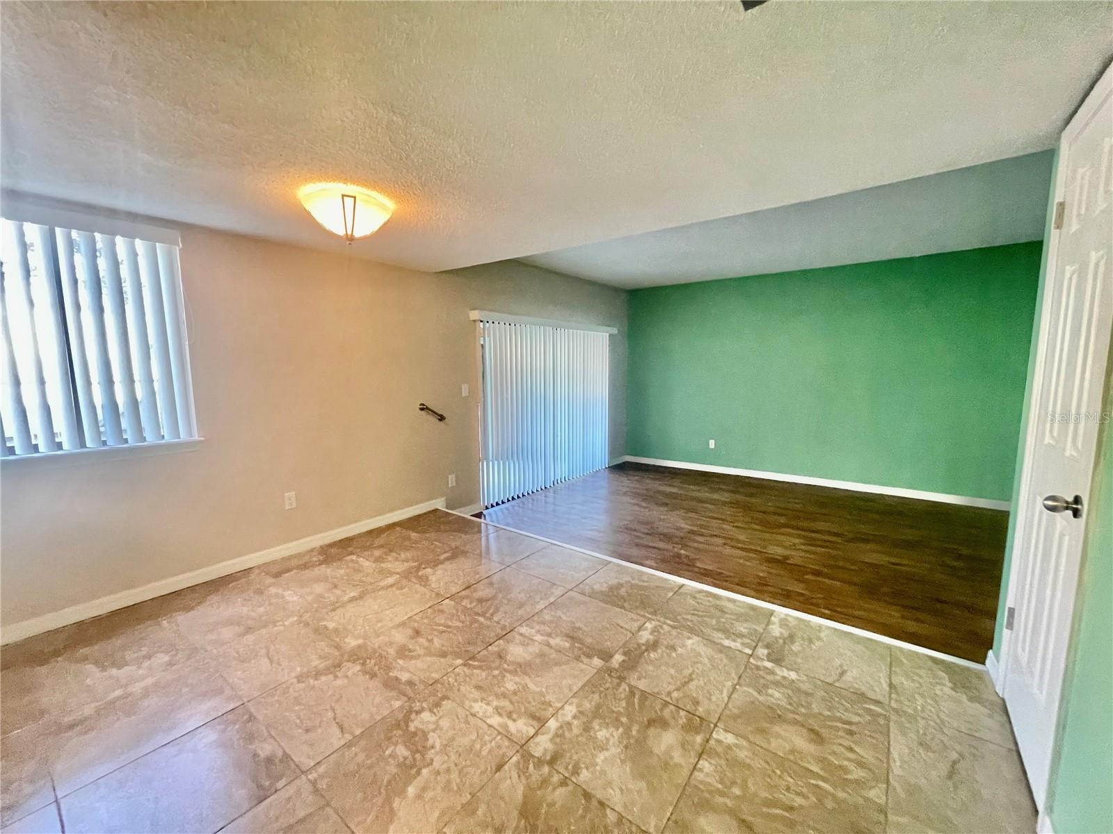 1404 OAK PL #J, APOPKA, FL, 32712