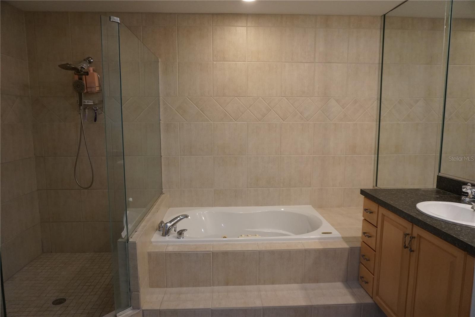 12946 88TH AVE, SEMINOLE, FL, 33776