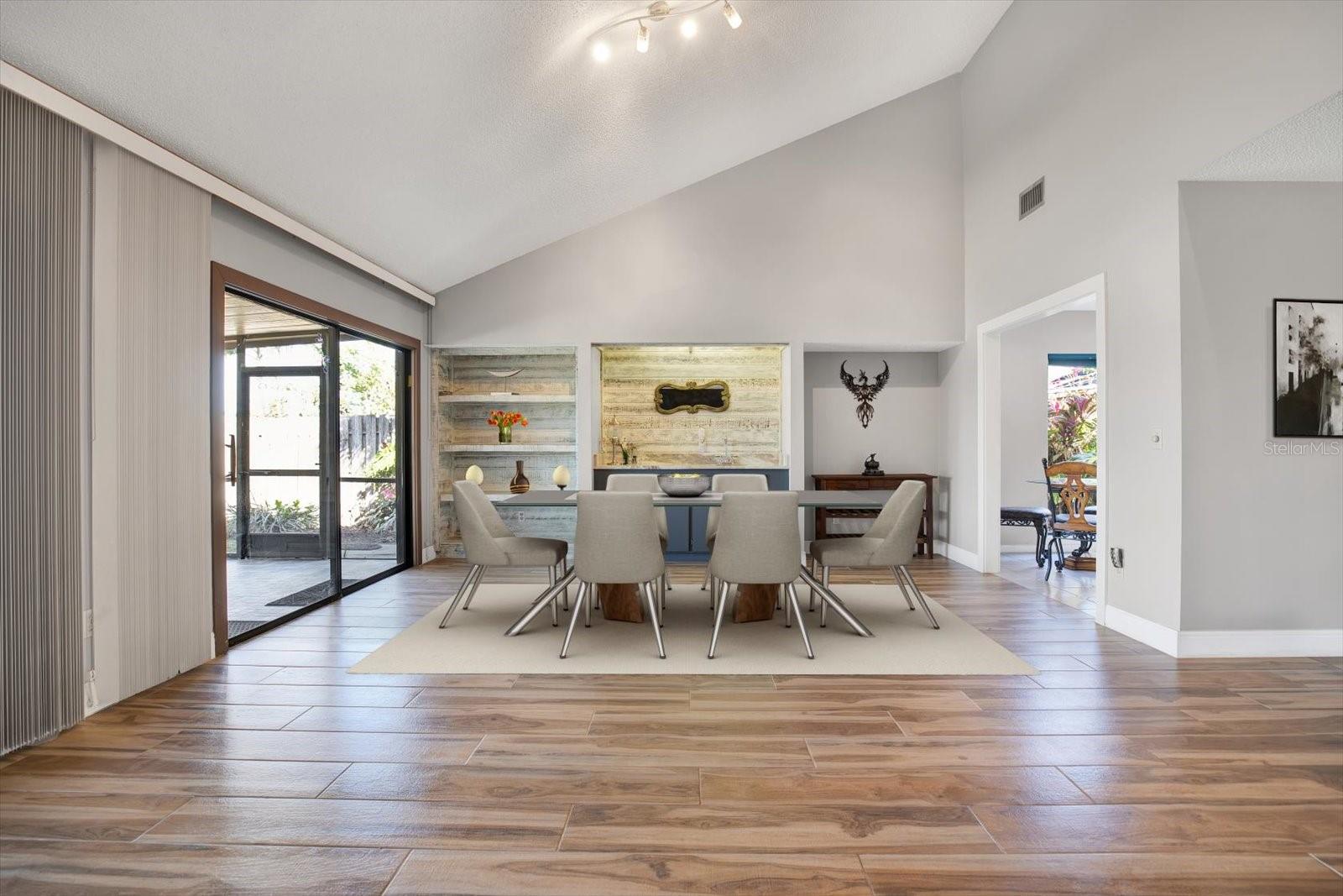 8304 PALMA VISTA LN, TAMPA, FL, 33614