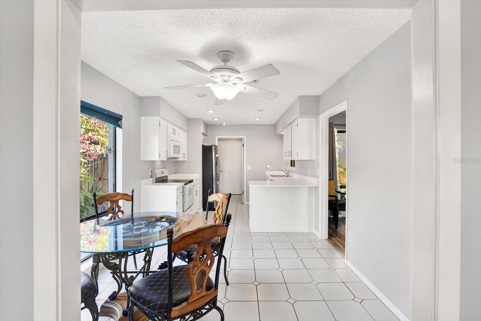 8304 PALMA VISTA LN, TAMPA, FL, 33614