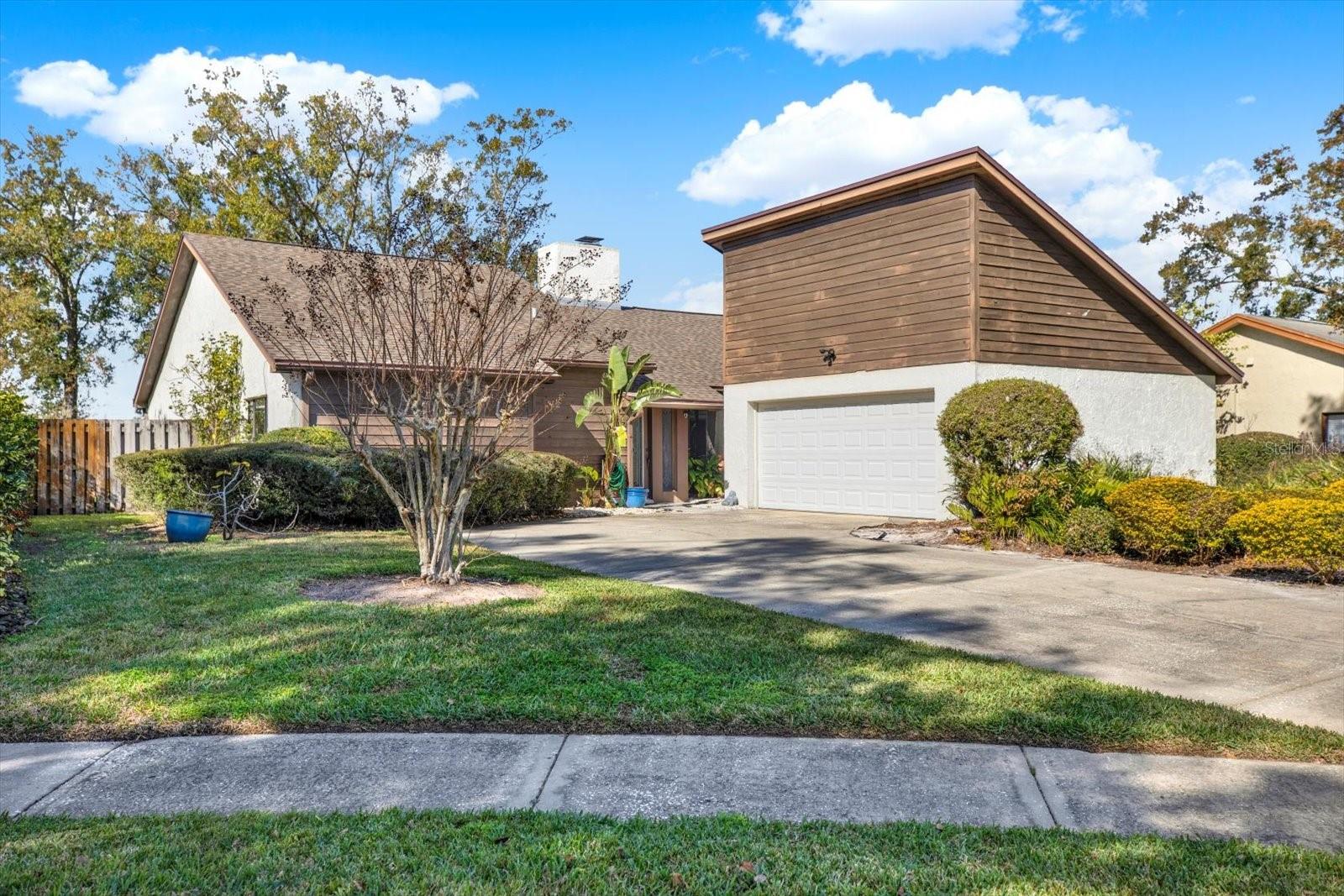 8304 PALMA VISTA LN, TAMPA, FL, 33614