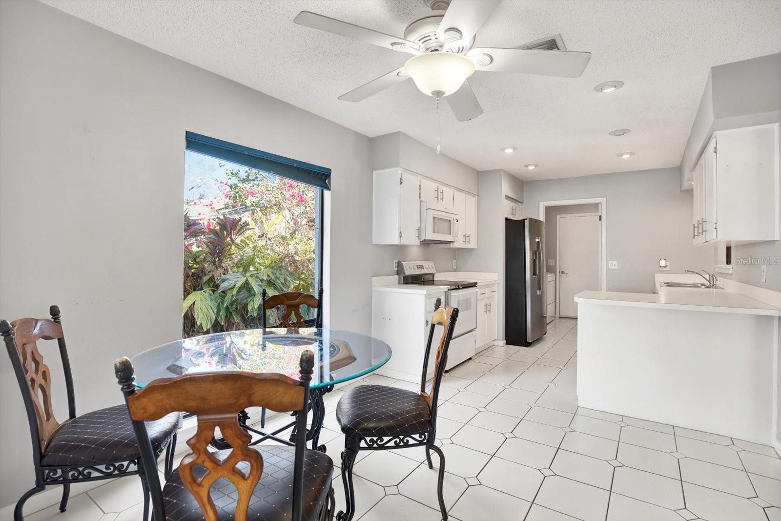 8304 PALMA VISTA LN, TAMPA, FL, 33614