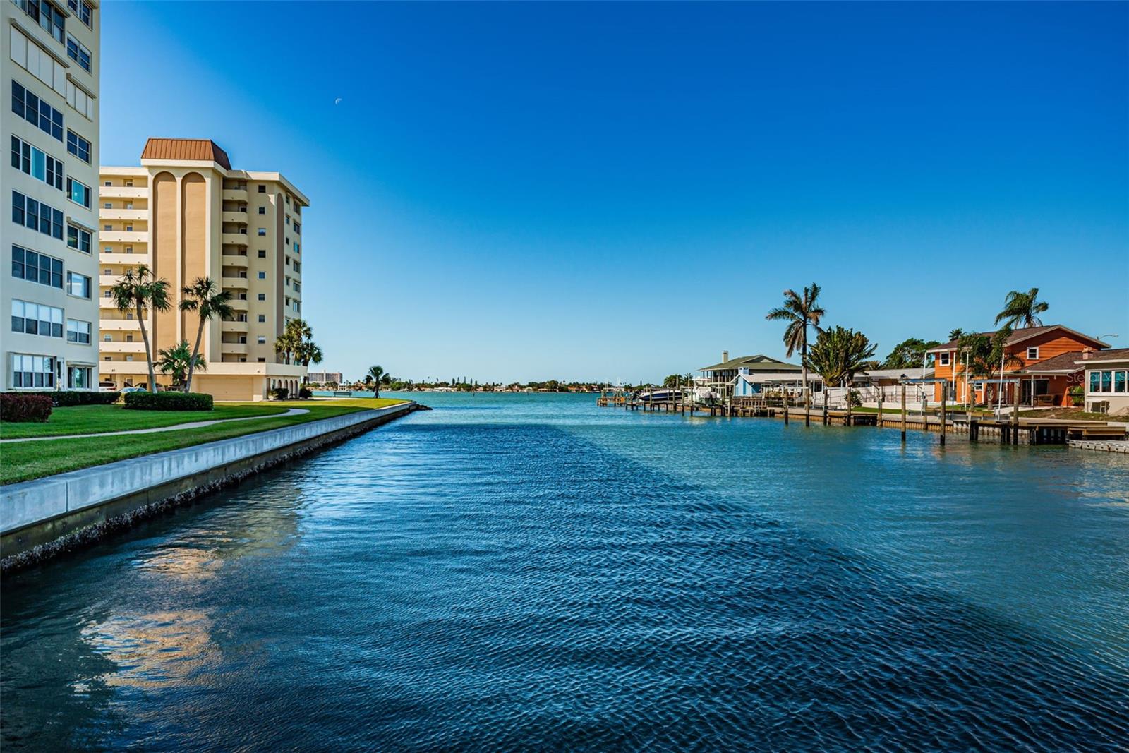 4725 COVE CIR #211, ST PETERSBURG, FL, 33708